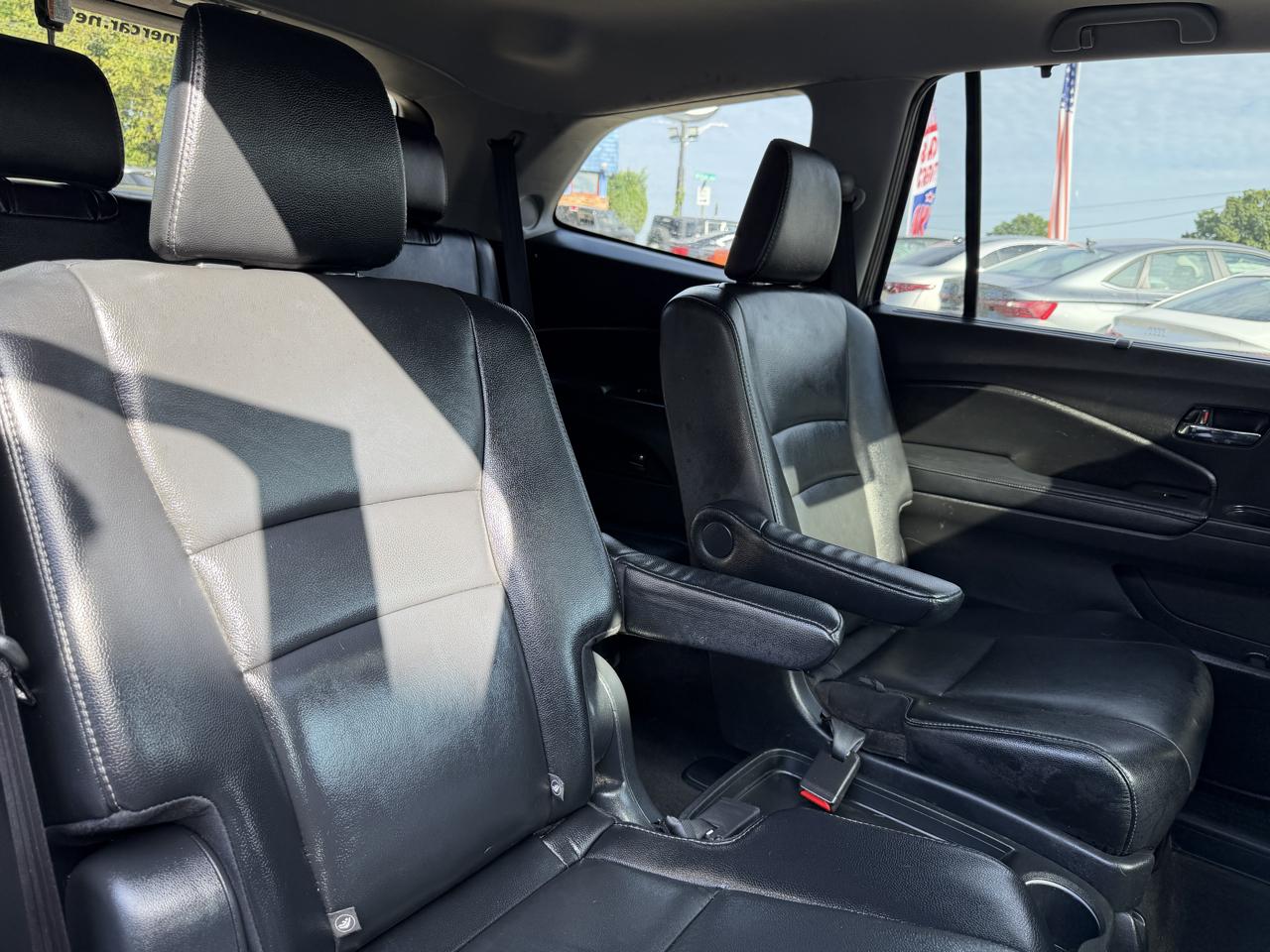 Honda Pilot Touring 7-Passenger AWD 2020