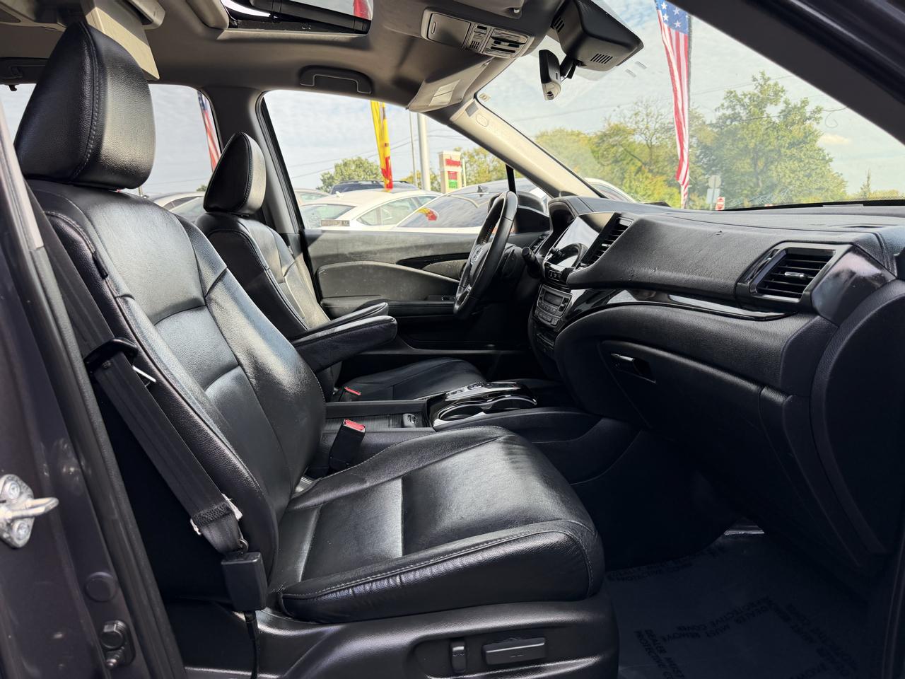 Honda Pilot Touring 7-Passenger AWD 2020