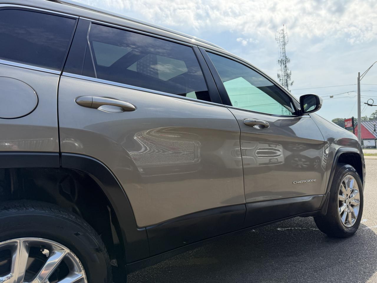 Jeep Cherokee 4WD 4dr Limited 2016
