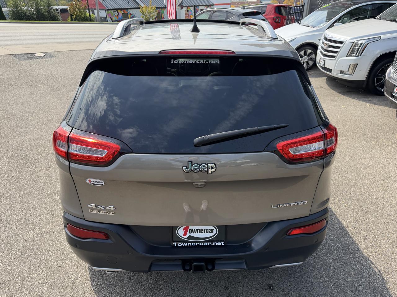 Jeep Cherokee 4WD 4dr Limited 2016