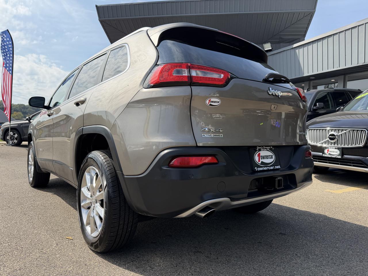 Jeep Cherokee 4WD 4dr Limited 2016