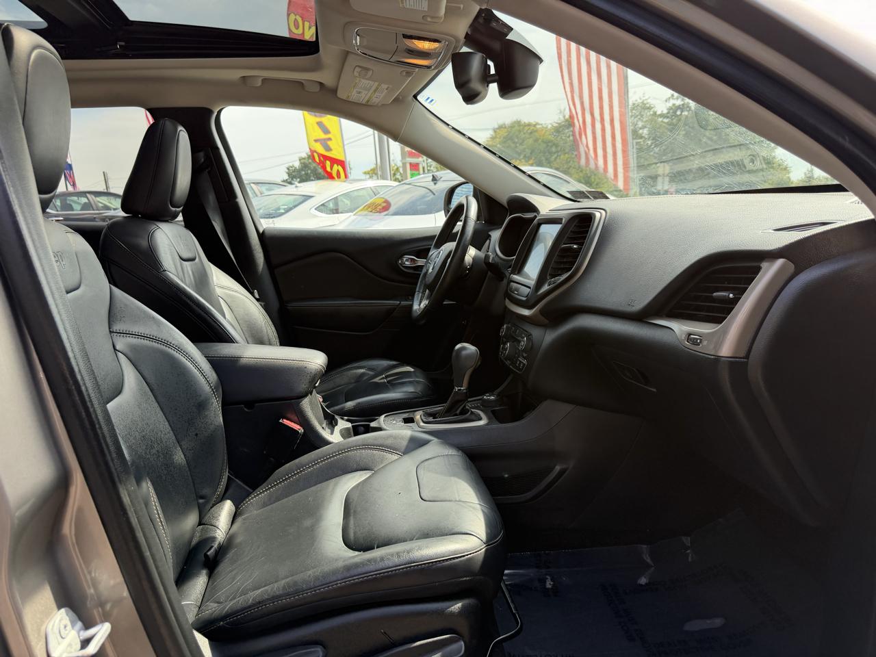Jeep Cherokee 4WD 4dr Limited 2016
