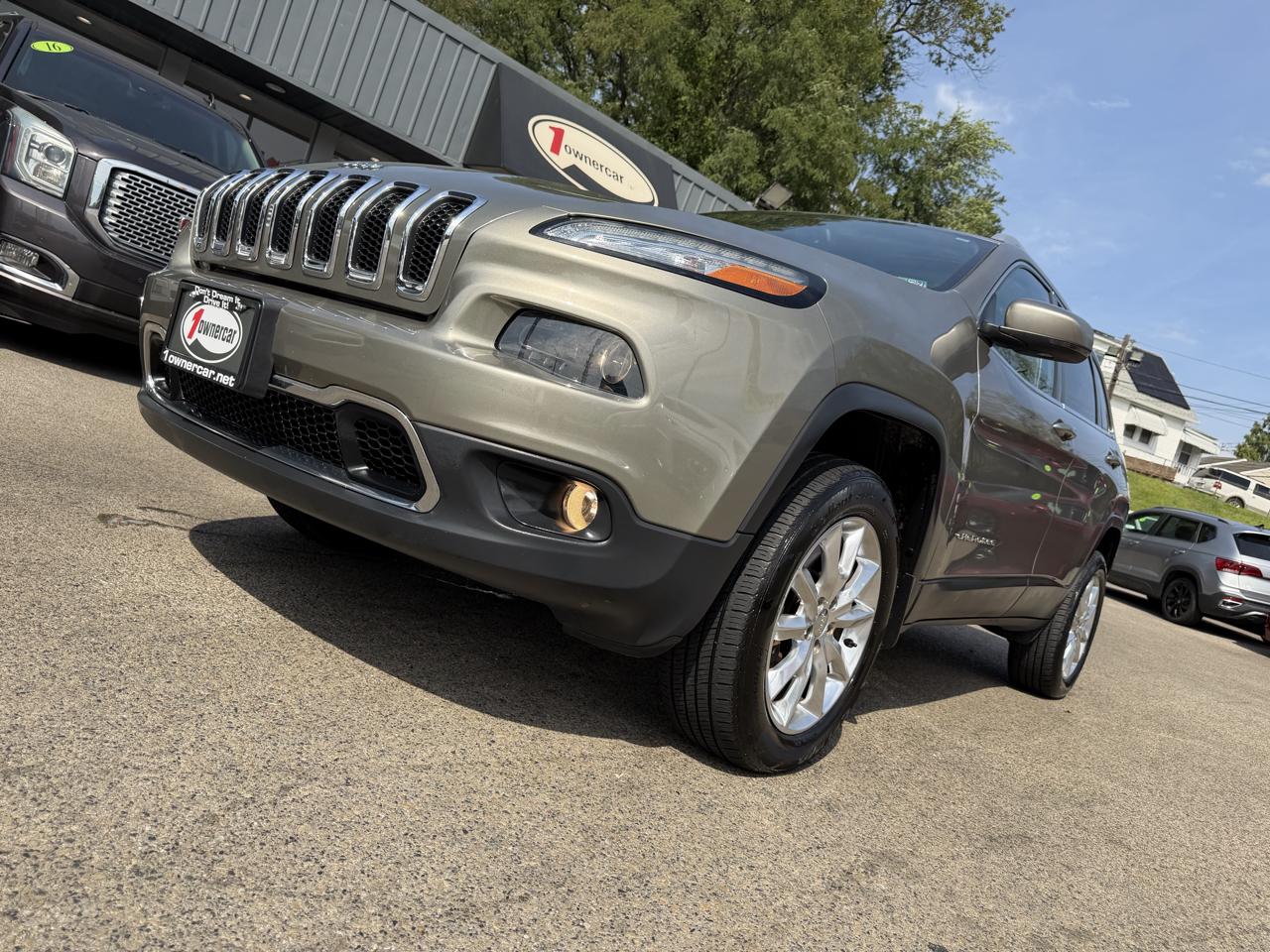 Jeep Cherokee 4WD 4dr Limited 2016