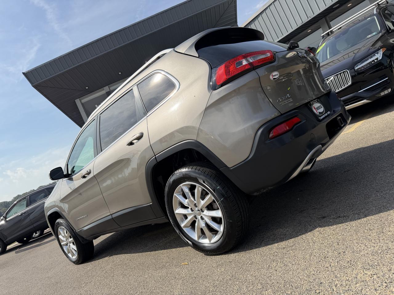 Jeep Cherokee 4WD 4dr Limited 2016