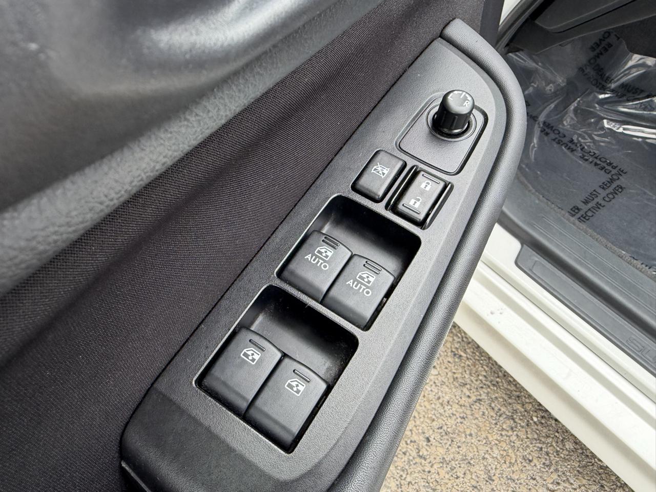 Subaru Legacy 4dr Sdn 2.5i Premium PZEV 2015