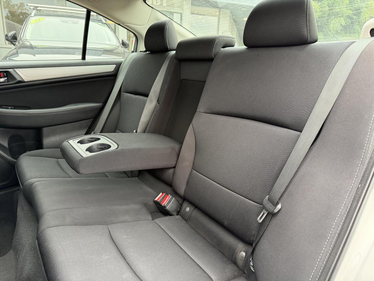 Subaru Legacy 4dr Sdn 2.5i Premium PZEV 2015