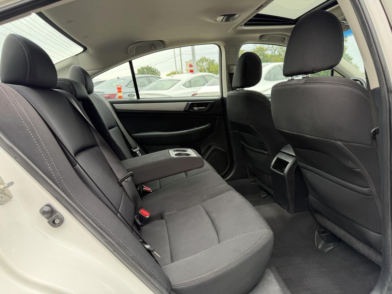Subaru Legacy 4dr Sdn 2.5i Premium PZEV 2015