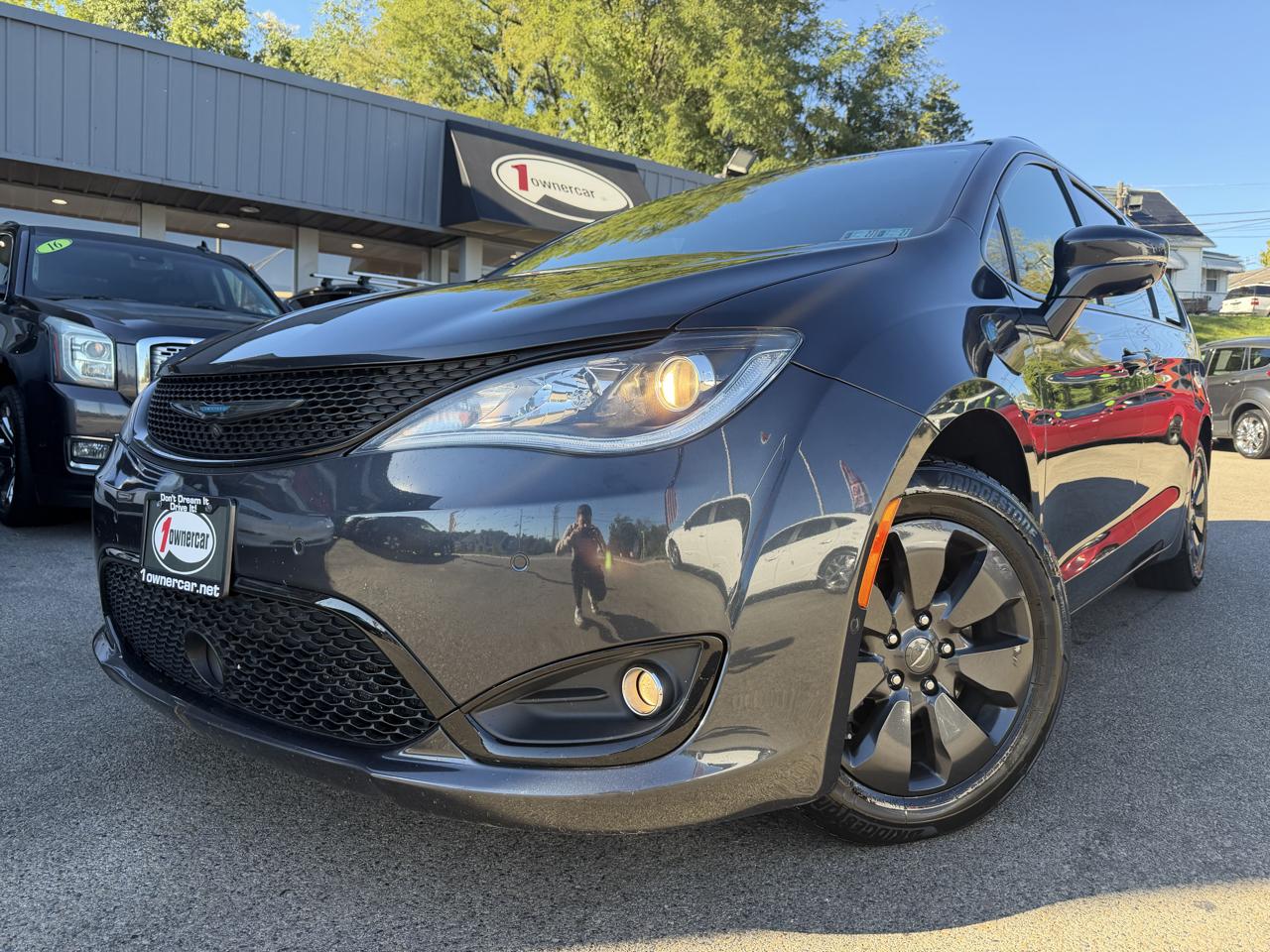 Chrysler Pacifica Hybrid Limited FWD 2020