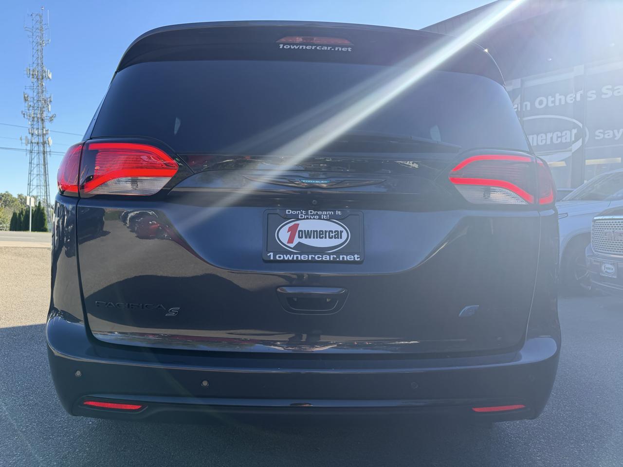 Chrysler Pacifica Hybrid Limited FWD 2020