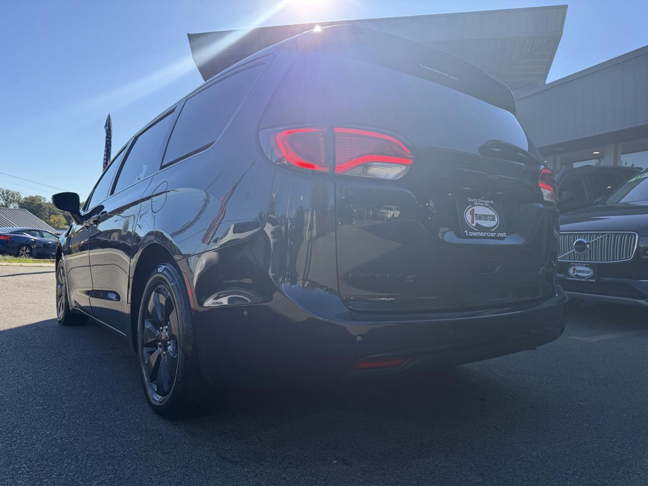 Chrysler Pacifica Hybrid Limited FWD 2020