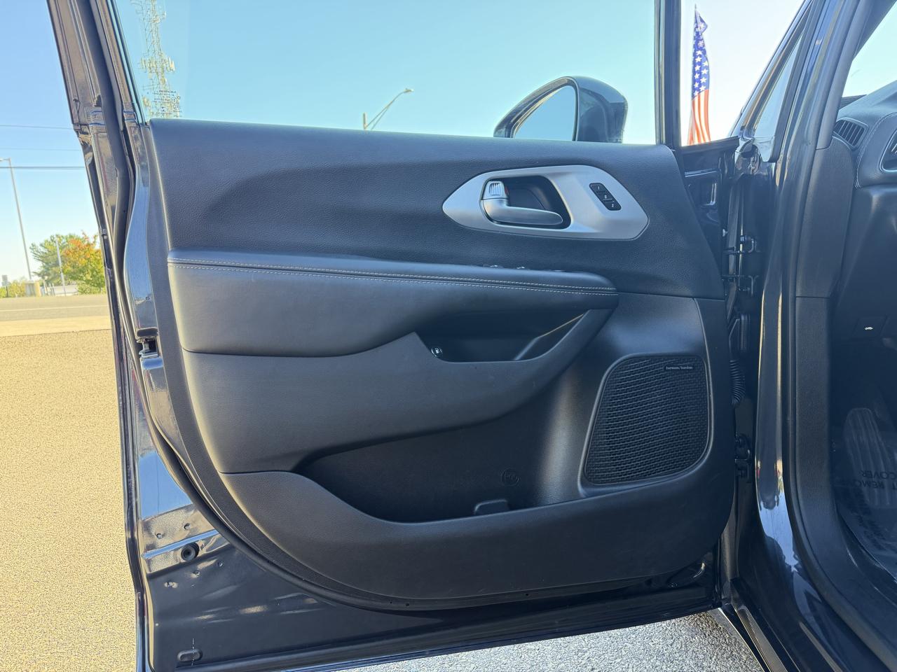 Chrysler Pacifica Hybrid Limited FWD 2020