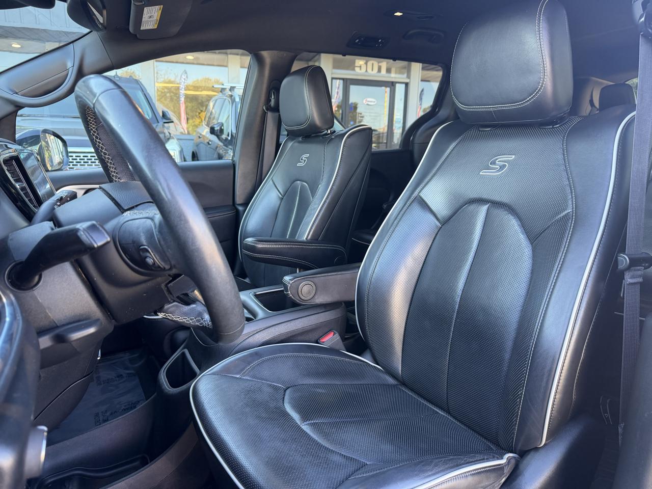 Chrysler Pacifica Hybrid Limited FWD 2020