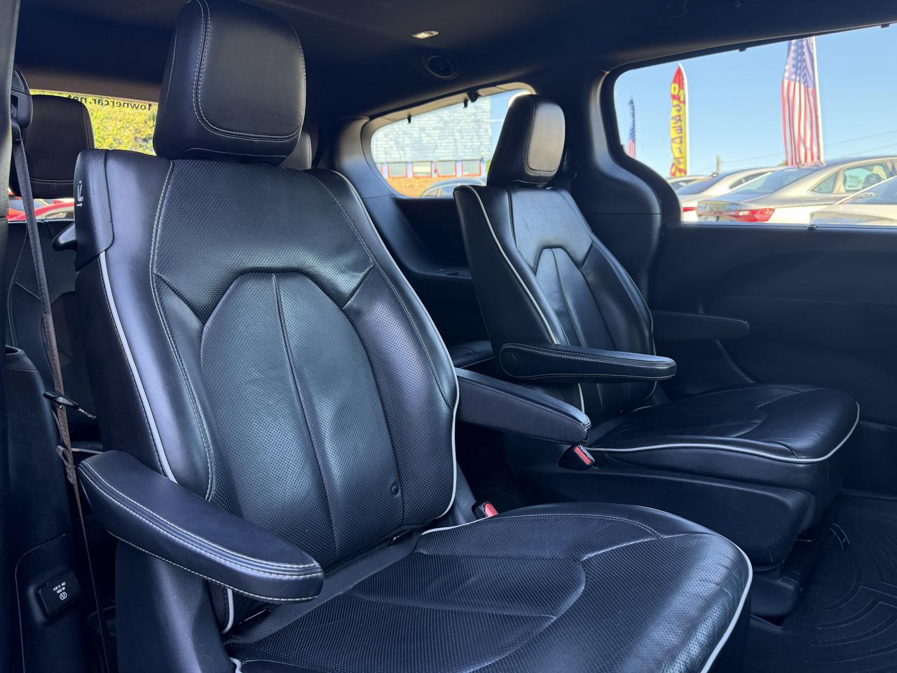 Chrysler Pacifica Hybrid Limited FWD 2020