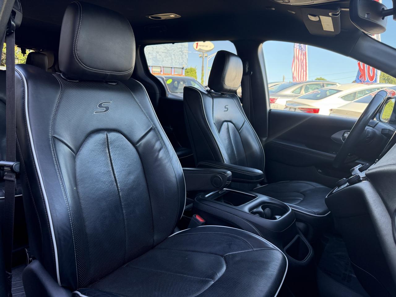 Chrysler Pacifica Hybrid Limited FWD 2020