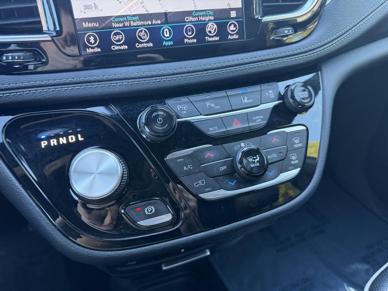 Chrysler Pacifica Hybrid Limited FWD 2020