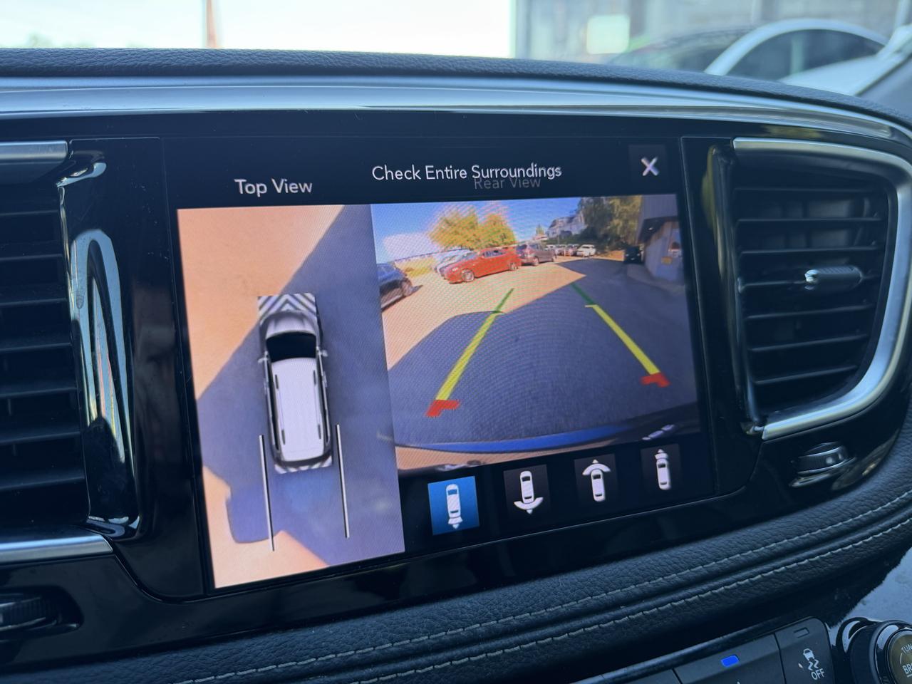 Chrysler Pacifica Hybrid Limited FWD 2020