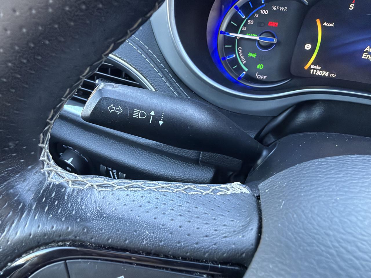 Chrysler Pacifica Hybrid Limited FWD 2020