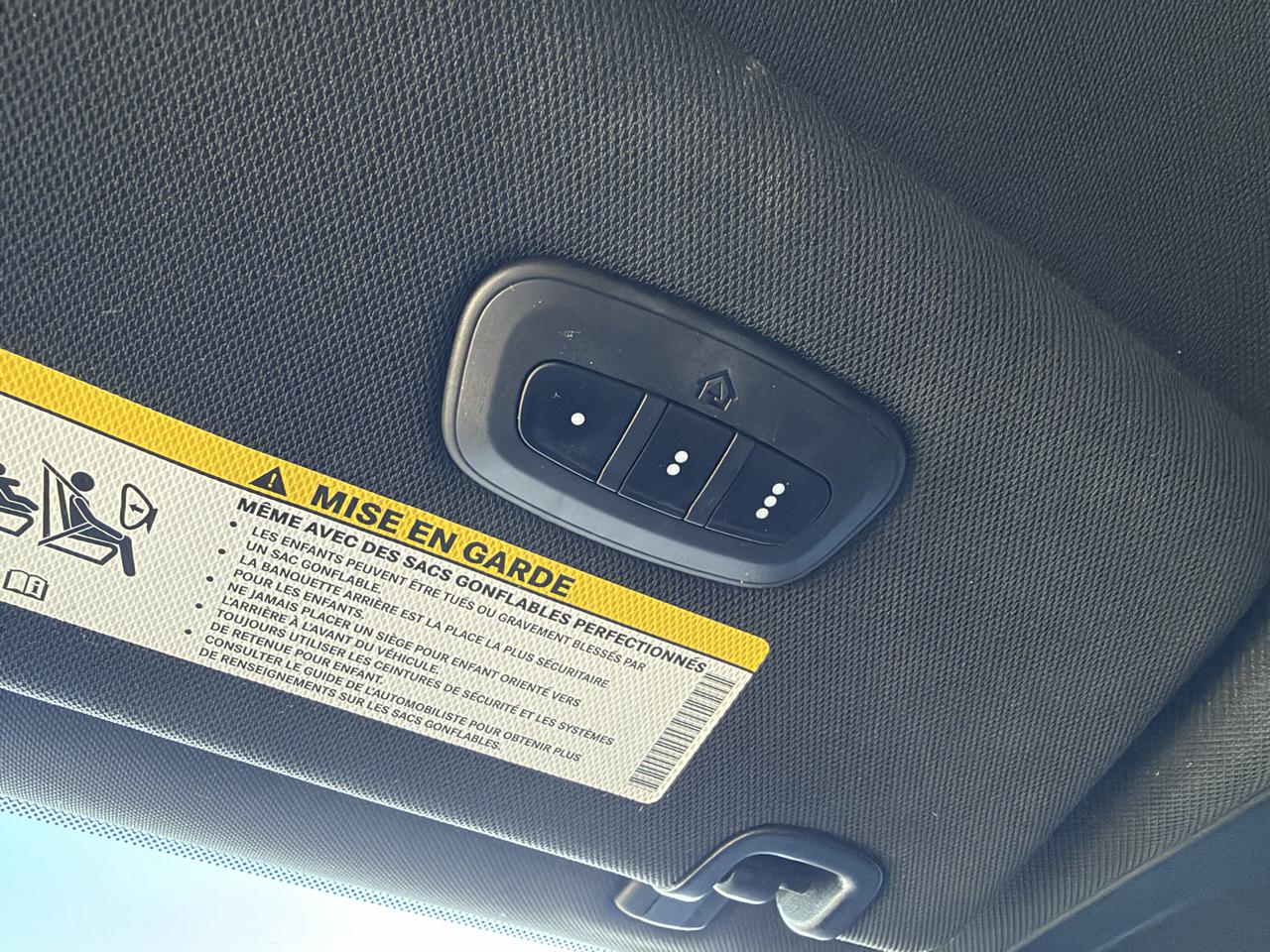 Chrysler Pacifica Hybrid Limited FWD 2020