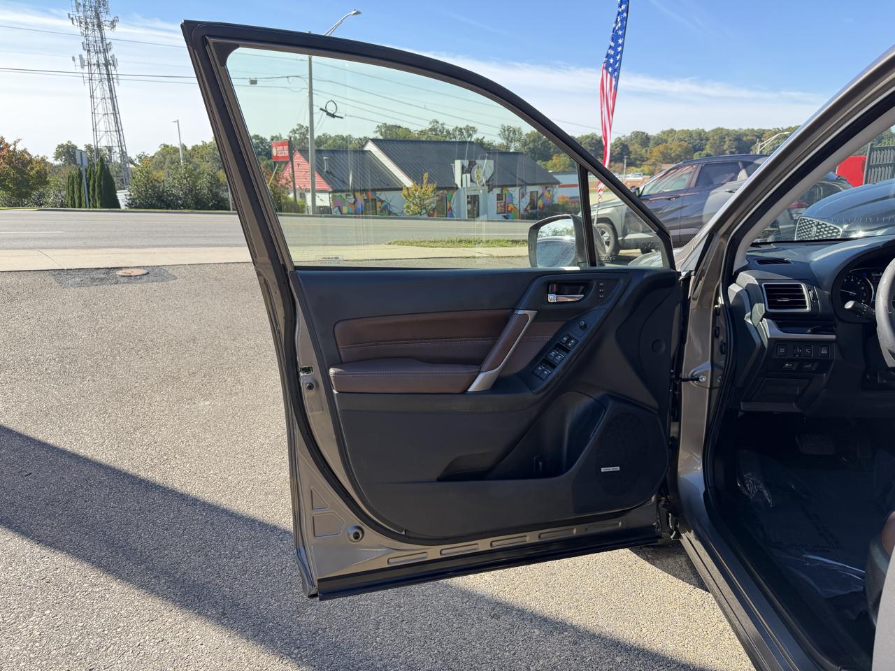 Subaru Forester 2.5i Touring CVT 2017