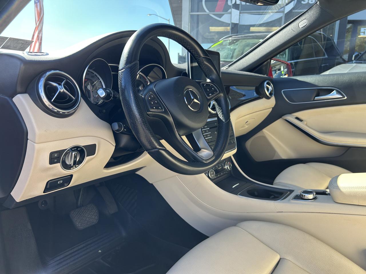 Mercedes-Benz GLA 4MATIC 4dr GLA 250 2016