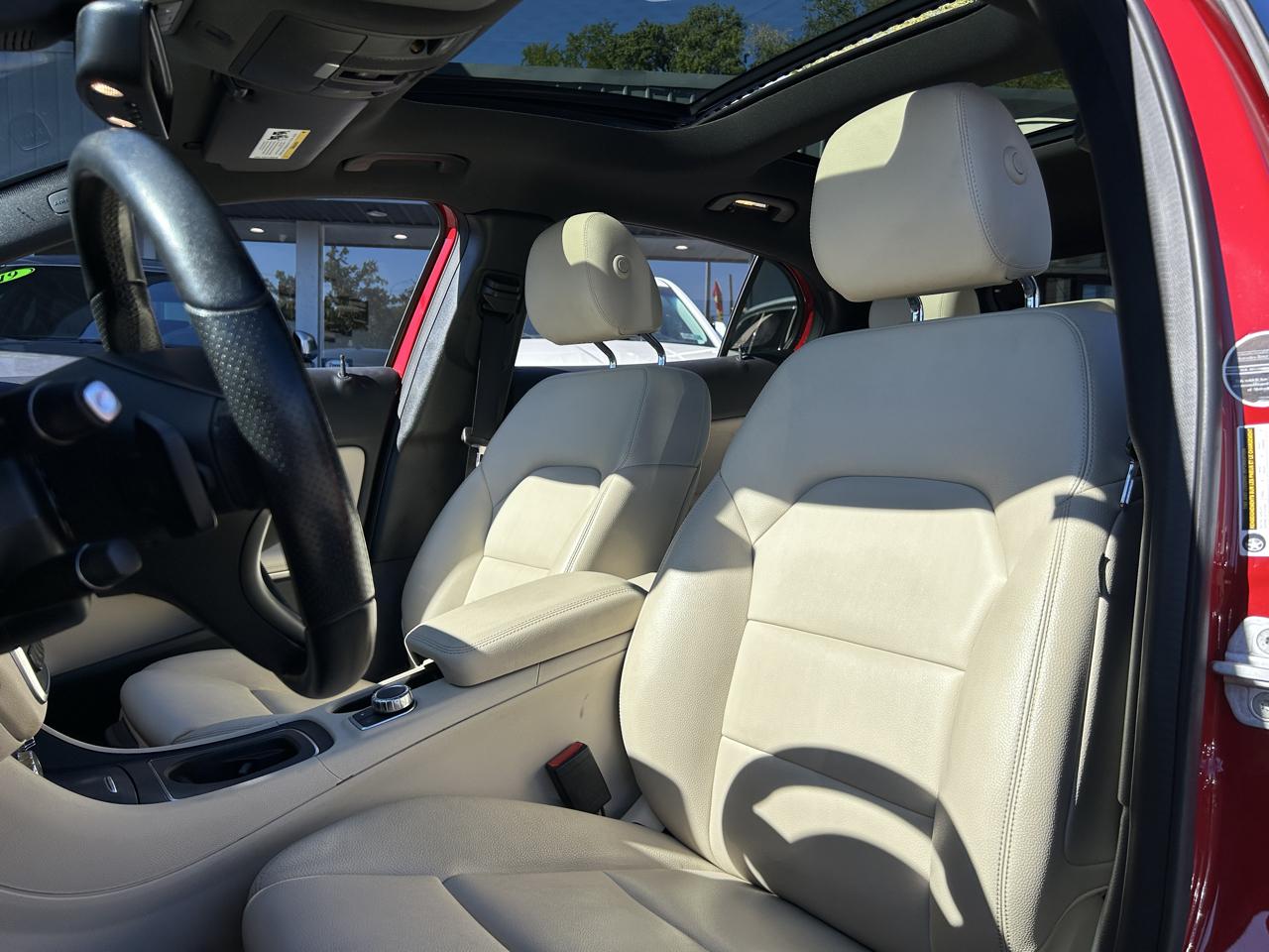Mercedes-Benz GLA 4MATIC 4dr GLA 250 2016