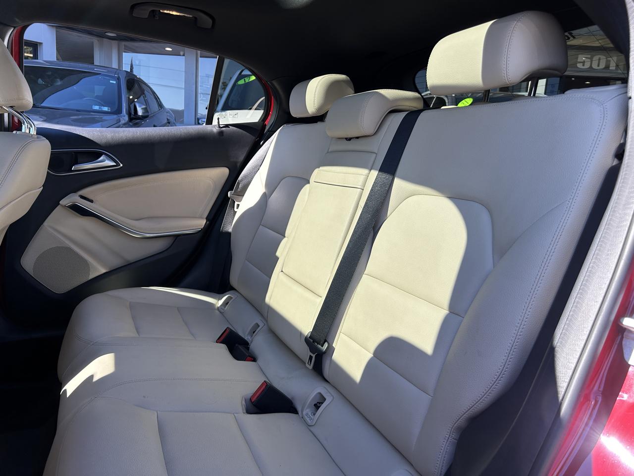 Mercedes-Benz GLA 4MATIC 4dr GLA 250 2016