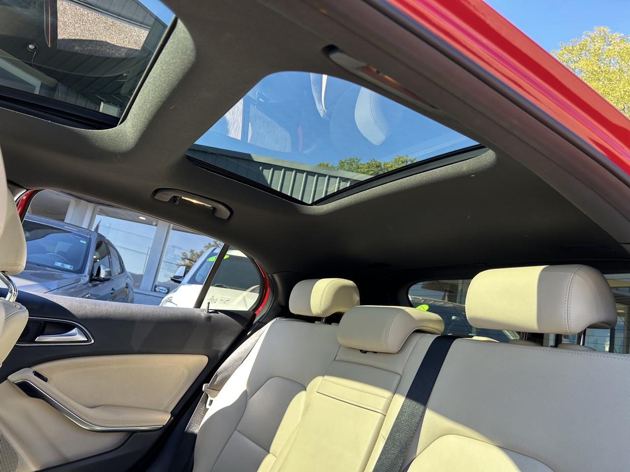 Mercedes-Benz GLA 4MATIC 4dr GLA 250 2016
