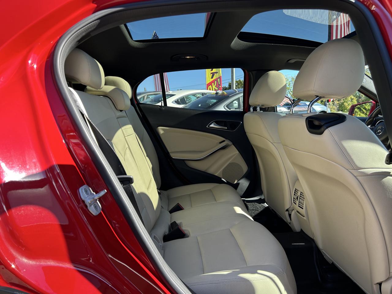 Mercedes-Benz GLA 4MATIC 4dr GLA 250 2016
