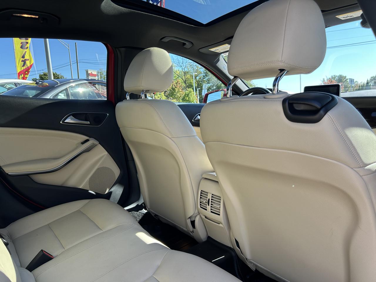 Mercedes-Benz GLA 4MATIC 4dr GLA 250 2016