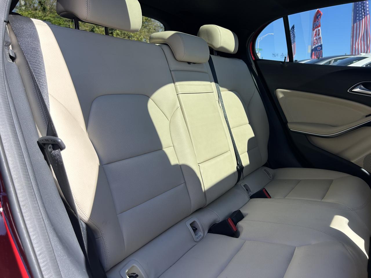 Mercedes-Benz GLA 4MATIC 4dr GLA 250 2016