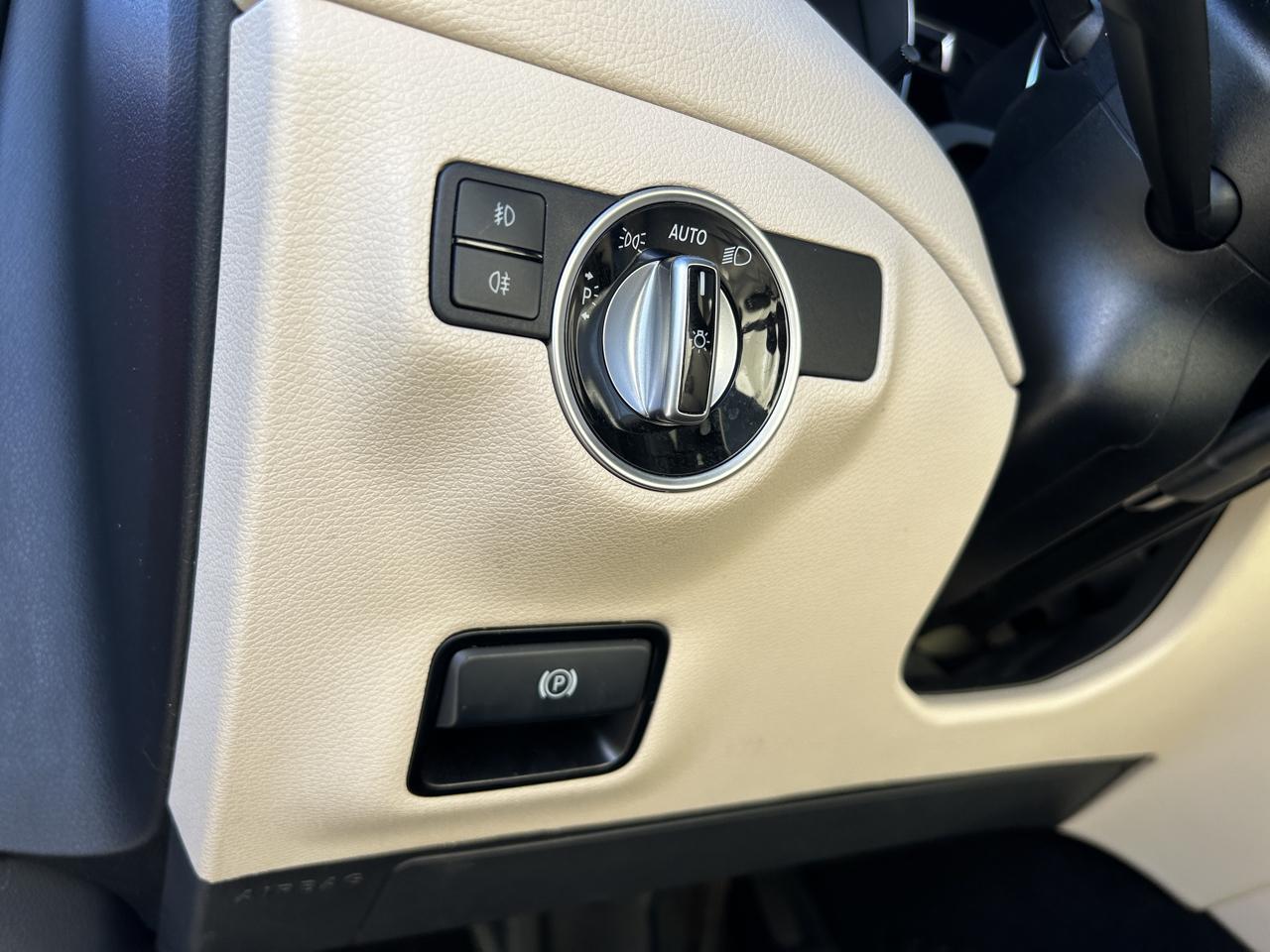 Mercedes-Benz GLA 4MATIC 4dr GLA 250 2016