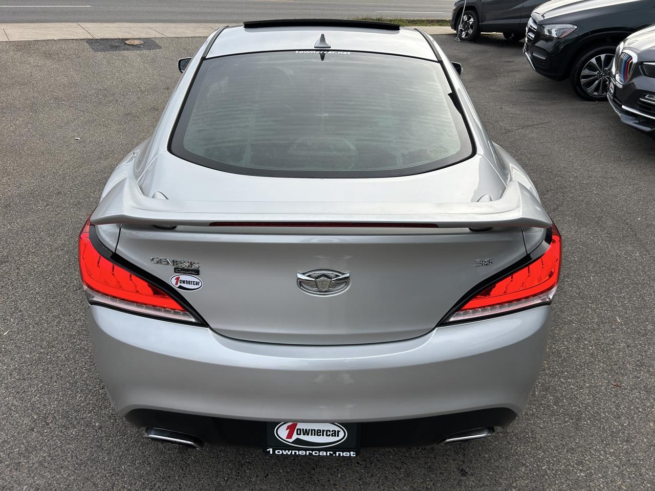 Hyundai Genesis Coupe 2dr V6 3.8L Auto Track 2013