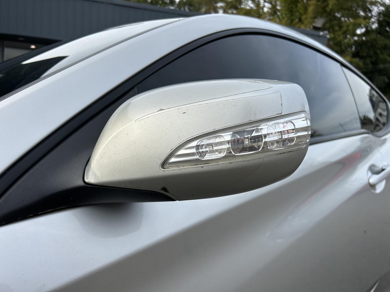 Hyundai Genesis Coupe 2dr V6 3.8L Auto Track 2013