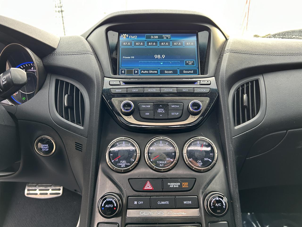 Hyundai Genesis Coupe 2dr V6 3.8L Auto Track 2013