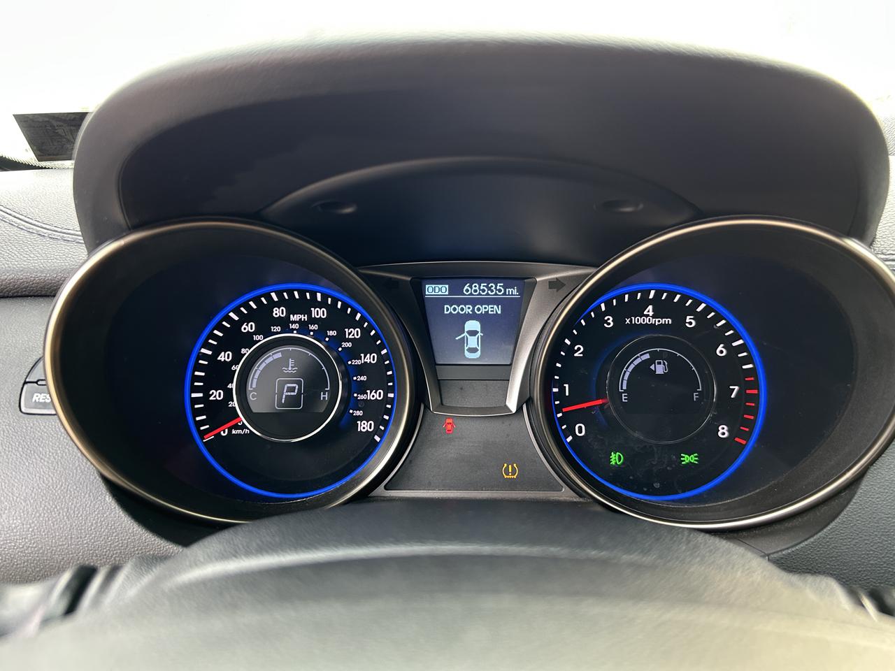 Hyundai Genesis Coupe 2dr V6 3.8L Auto Track 2013