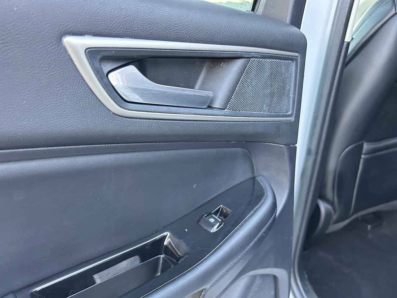Ford Edge SEL FWD 2019