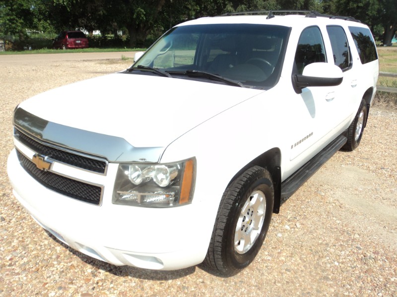 Used 2007 Chevrolet Suburban LT 1500 2WD for Sale in Shelton NE 68876
