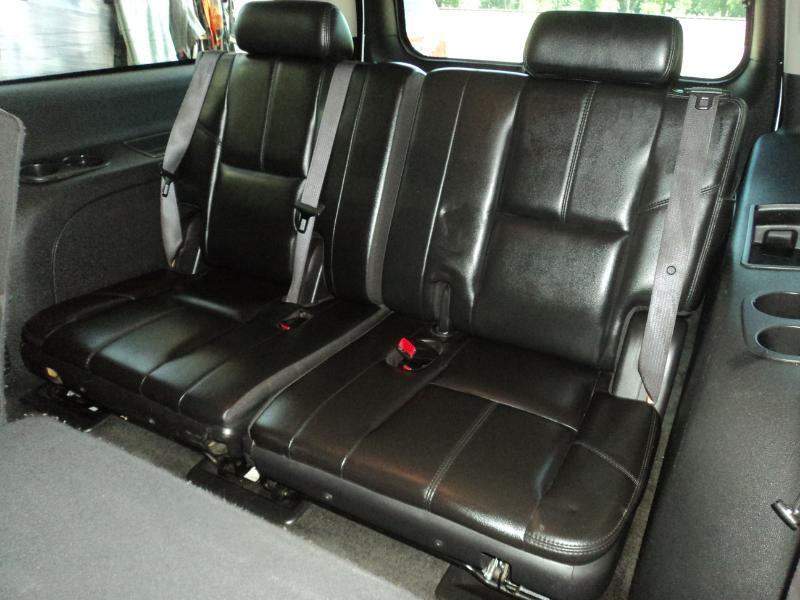 Chevrolet Suburban LT 1500 2WD 2007