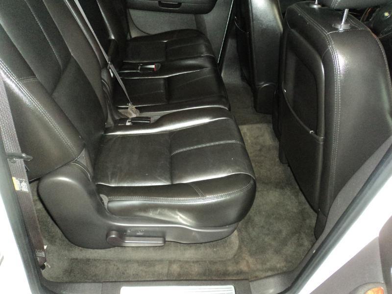 Chevrolet Suburban LT 1500 2WD 2007