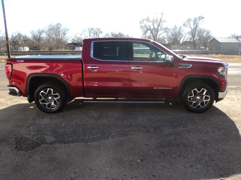 GMC Sierra 1500 SLT Crew Cab 4WD 2023
