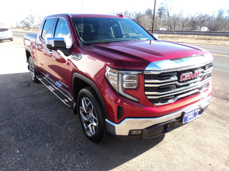 GMC Sierra 1500 SLT Crew Cab 4WD 2023
