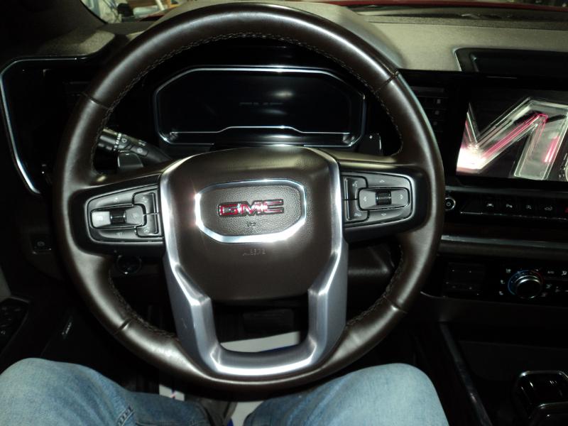 GMC Sierra 1500 SLT Crew Cab 4WD 2023