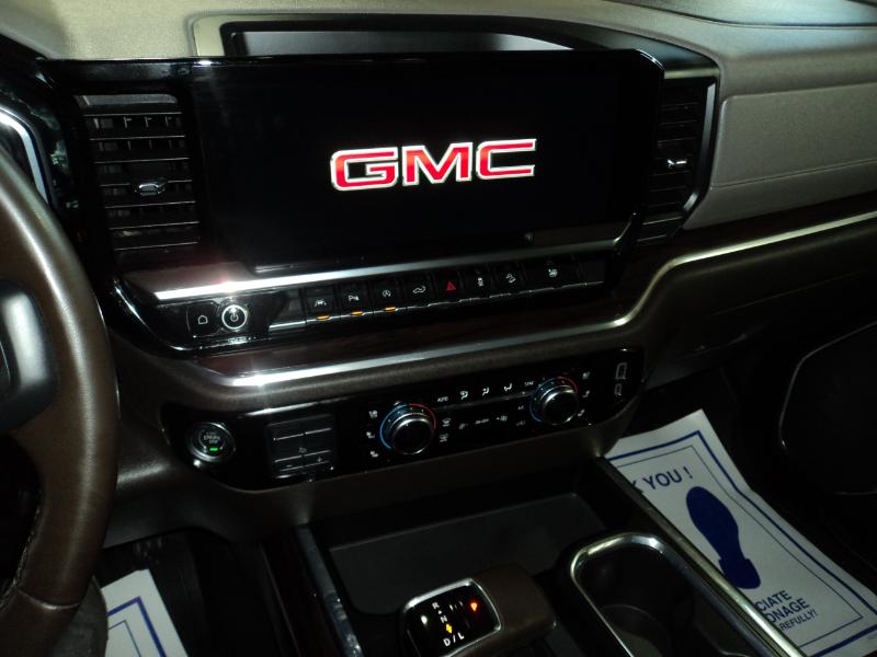 GMC Sierra 1500 SLT Crew Cab 4WD 2023