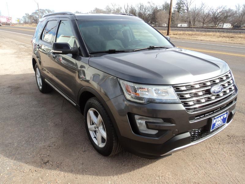 Ford Explorer XLT 4WD 2017