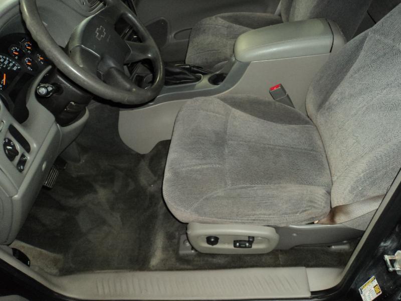 Chevrolet TrailBlazer LS 4WD 2004