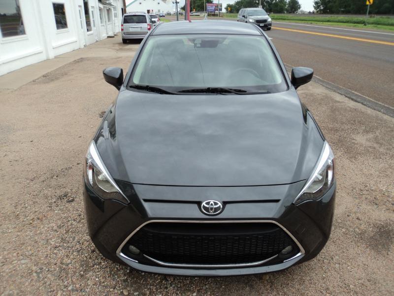 Toyota Yaris XLE Hatchback 2020