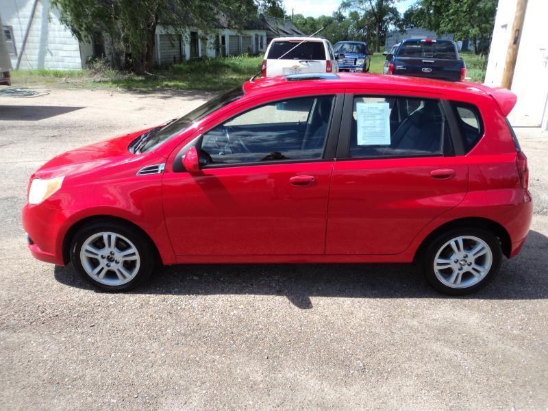Chevrolet Aveo5 2LT 2011