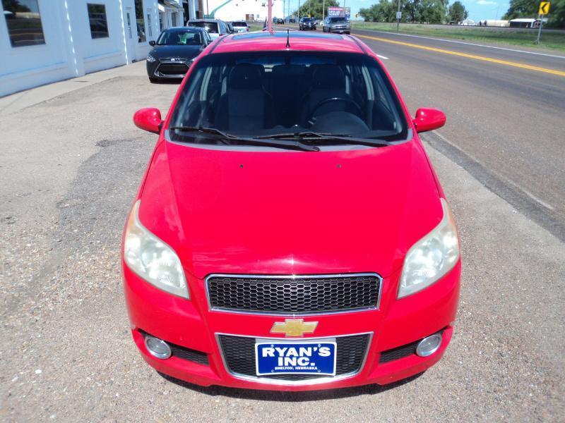Chevrolet Aveo5 2LT 2011