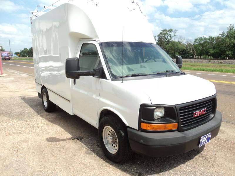 GMC Savana  2011