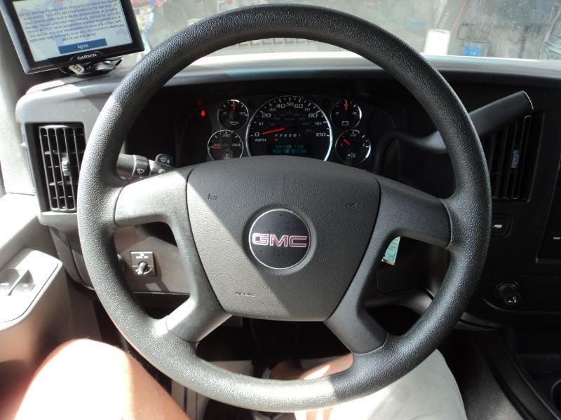GMC Savana  2011